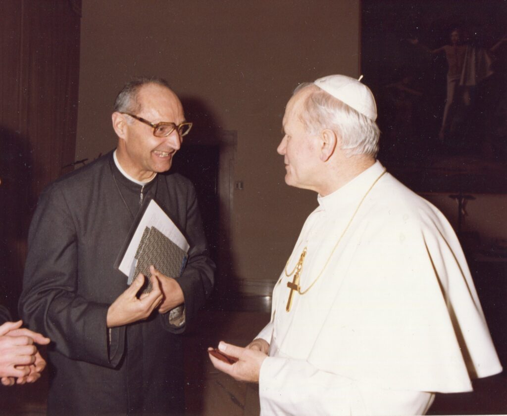 Opera famiglia di Nazareth - Padre Silvestrelli fondatore (10)